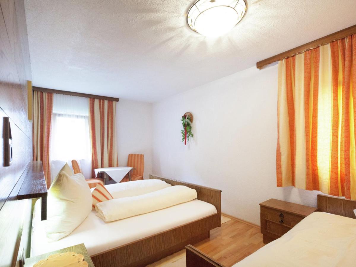 Guesthouse In Vent With Balcony Exterior photo